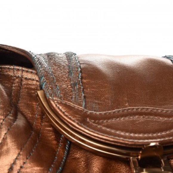 RARE Fendi spy bag in bronze hologram - Picture 5 of 9